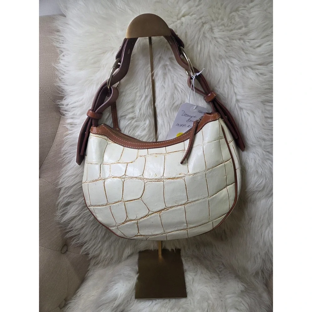 DB98 Dooney & Bourke croc embossed bag